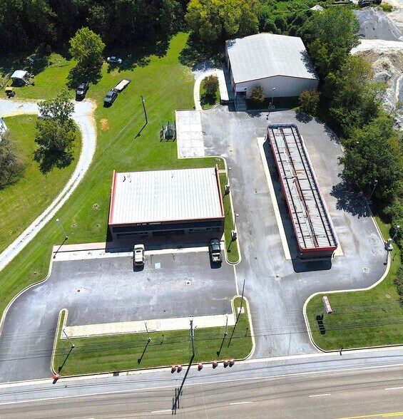 More Photos Of 861 25 70 Hwy, Newport Specialty For Sale