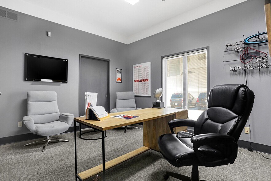 More Photos Of 615 Russell Ave, Indianapolis Medical For Sale