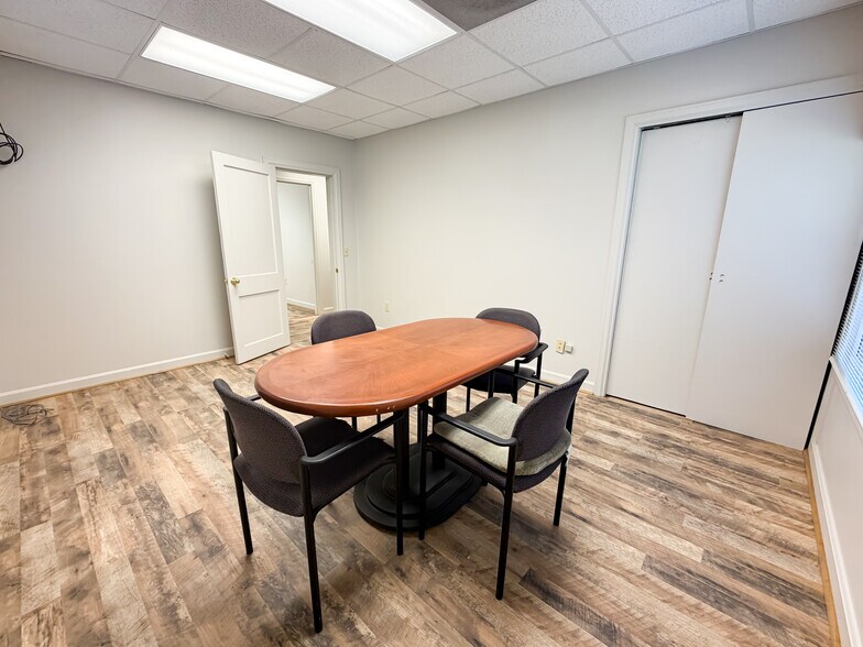 More Photos Of 2292 Lynch Mill Rd, Altavista Office For Lease