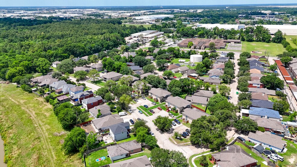 More Photos Of 1947 Greenbriar Colony Dr, Houston Apartments For Sale