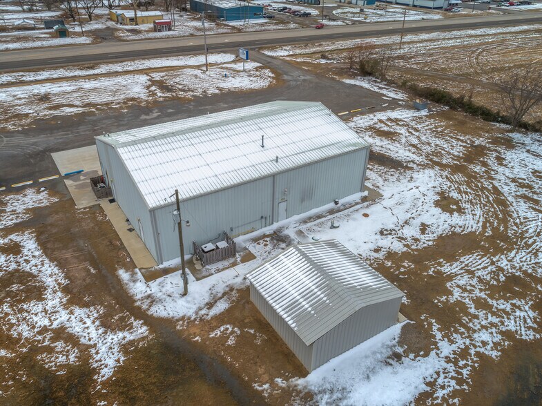 More Photos Of 26243 State Highway 51, Wagoner Medical For Sale