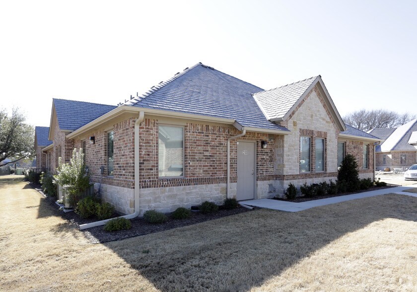 More Photos Of 1070 W Campbell Rd, Richardson Medical For Lease