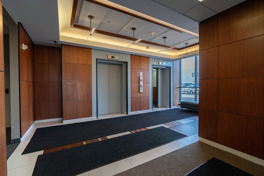 More Photos Of 26711 Northwestern Hwy, Southfield Office For Lease