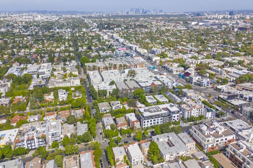 More Photos Of 745 N Croft Ave, Los Angeles Apartments For Sale