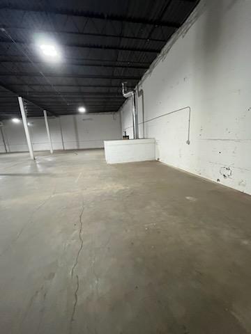 More Photos Of 612 11th Ave NW, Rochester Distribution For Sale