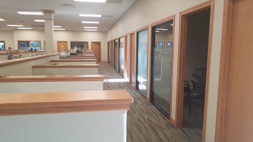 More Photos Of 7802 Meadow Rock Dr, Weston Office For Lease