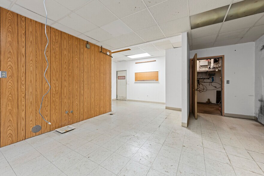 More Photos Of 3103 Lapeer Rd, Port Huron General Retail For Sale