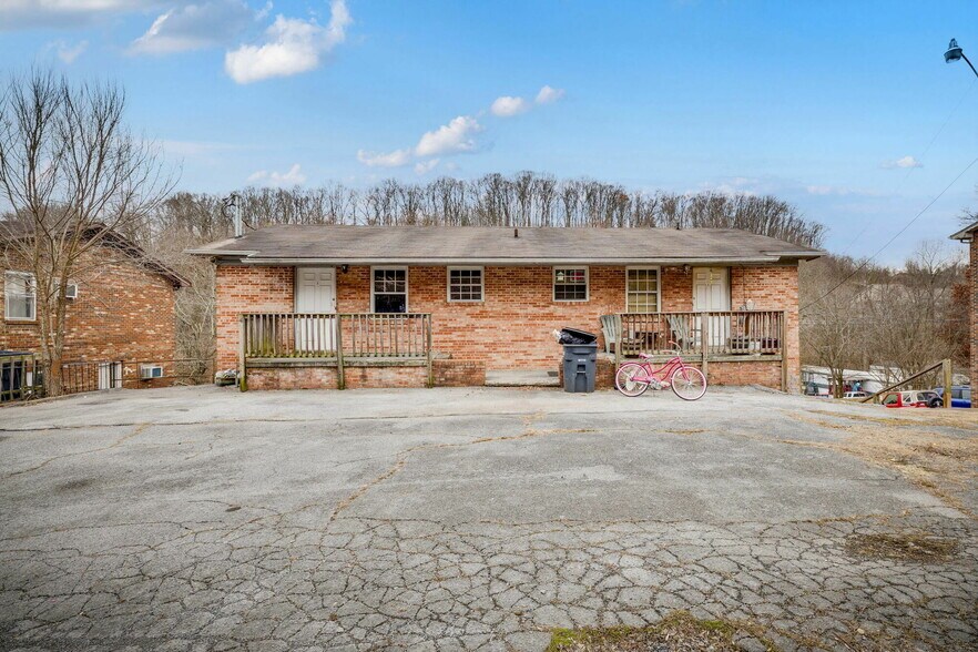 More Photos Of 908 Chadwick Dr, Kingsport Apartments For Sale