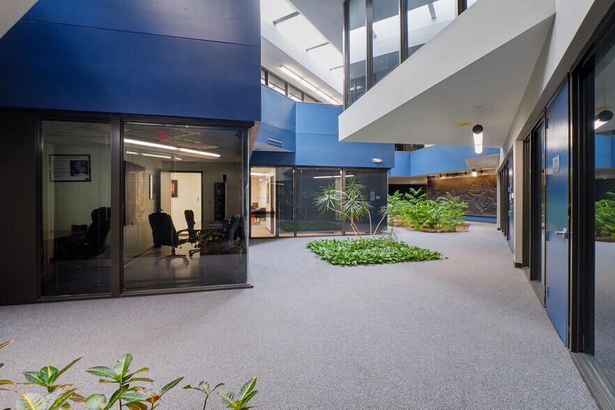 More Photos Of 141 Market Place Dr, Fairview Heights Office For Sale