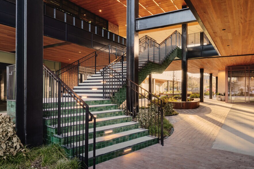 More Photos Of 888 Westheimer Rd, Houston Office For Lease