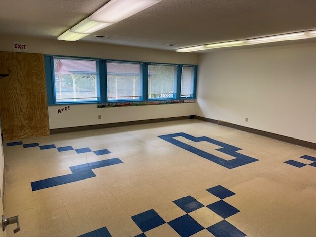 More Photos Of 511 Wilson Ave, Spring Lake Specialty For Sale