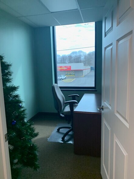 More Photos Of 1508 Genesee St, Utica Medical For Lease