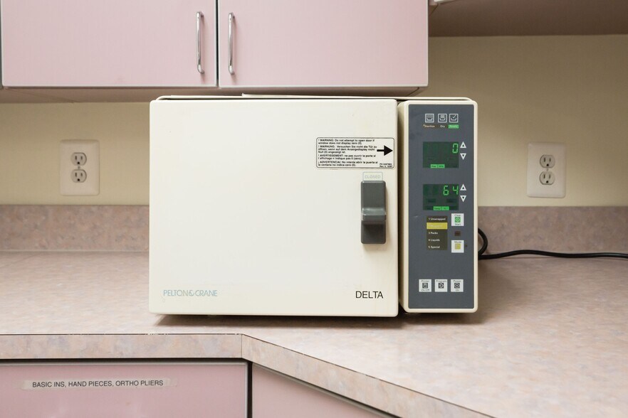 More Photos Of 931-947 Russell Ave, Gaithersburg Medical For Lease