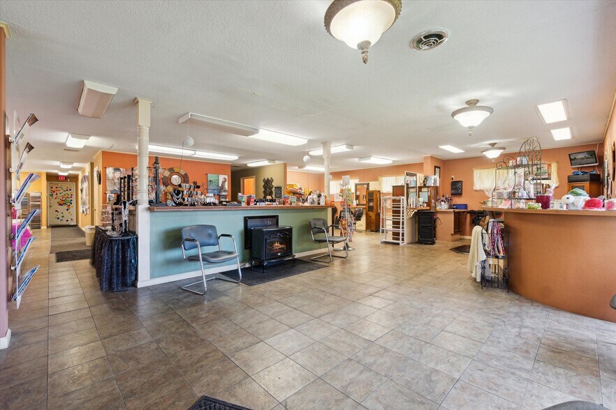 More Photos Of 4344 Richfield Rd, Flint Office For Sale