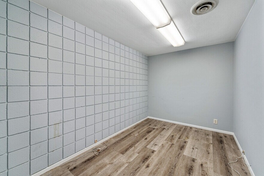 More Photos Of 3535 E 7th St, Long Beach Medical For Sale