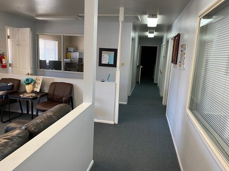 More Photos Of 1455-1463 W Center St, Orem Showroom For Lease