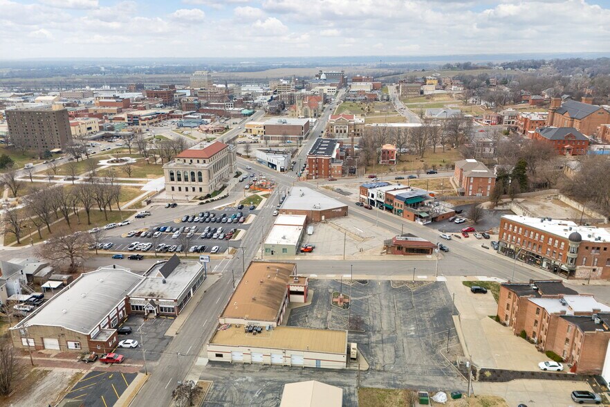 More Photos Of 401 N 12th St, Saint Joseph Office For Sale
