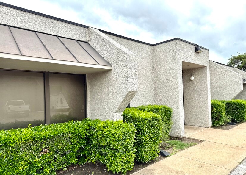 More Photos Of 2734 W Kingsley Rd, Garland Light Distribution For Lease