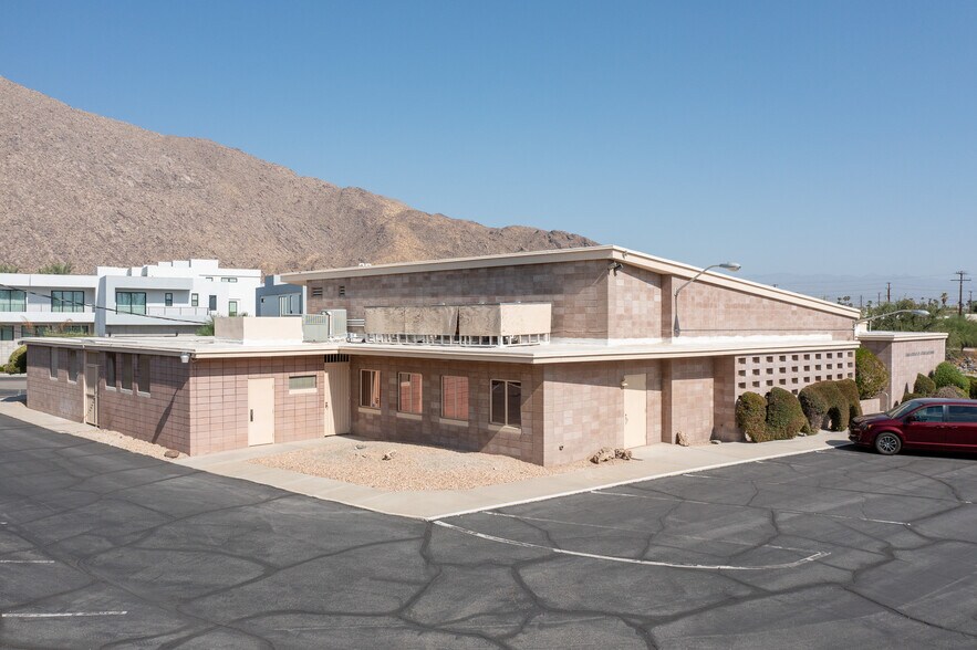 More Photos Of 605 S Riverside Dr, Palm Springs Religious Facility For Sale