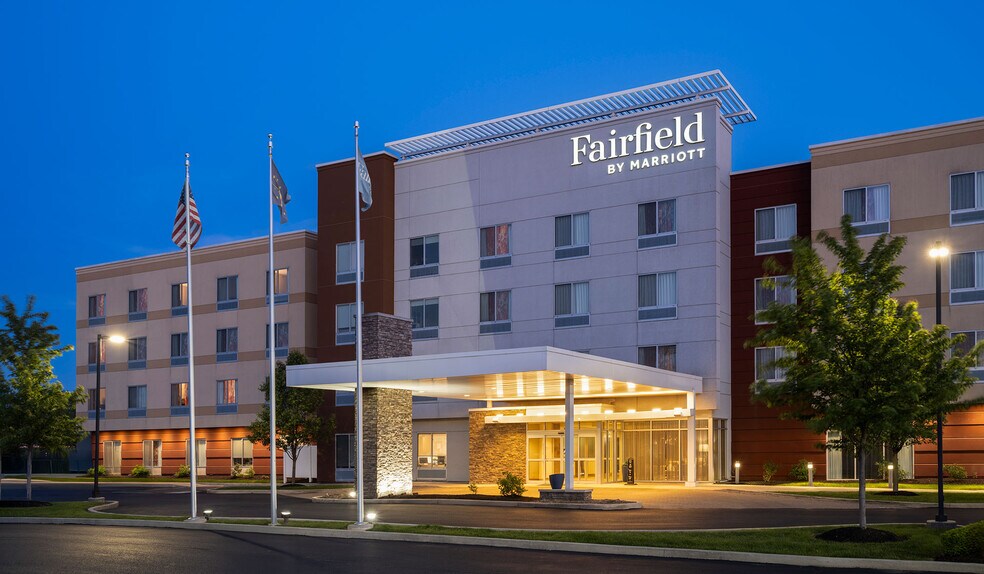 More Photos Of 10495 Crosspoint Blvd, Indianapolis Hotel For Sale