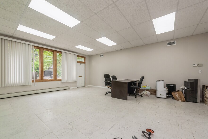 More Photos Of 193 W Hills Rd, Huntington Station Loft Creative Space For Sale