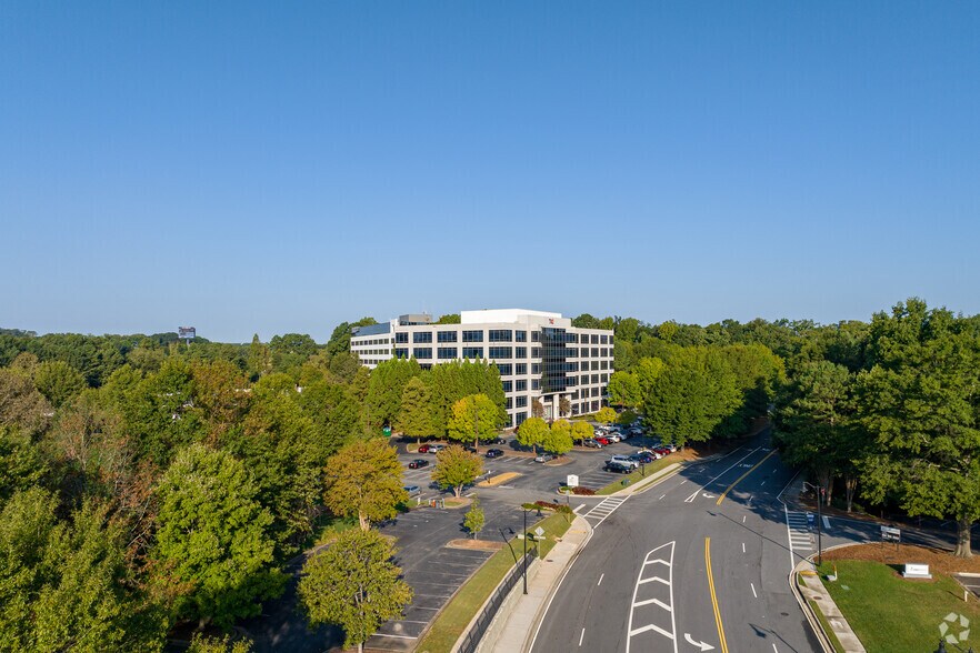 More Photos Of 3100 Interstate N Cir, Atlanta Coworking Space