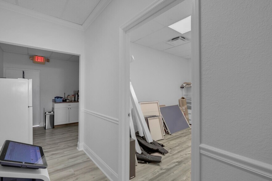 More Photos Of 3718 N Roosevelt Blvd, Key West Medical For Sale