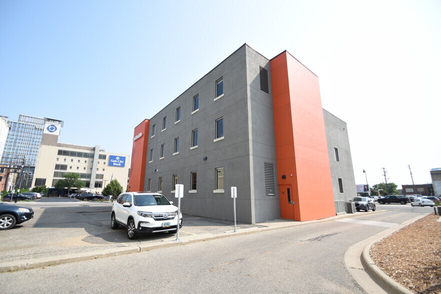 More Photos Of 502 N First Ave, Fargo Office For Lease