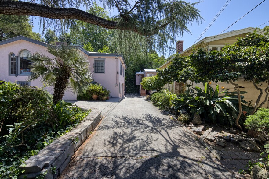 More Photos Of 5428 Claremont Ave, Oakland Multifamily For Sale