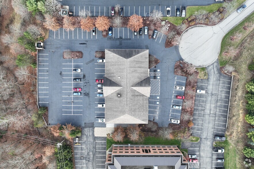 More Photos Of 6400 Brooktree Ct, Wexford Medical For Lease