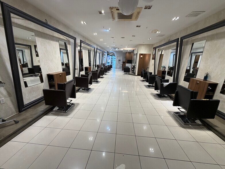 More Photos Of 181 Hester St, New York Apartments For Sale