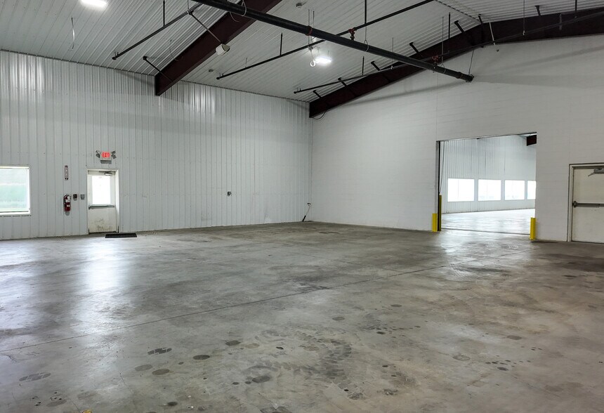 More Photos Of 47054 104th St, Sioux Falls Warehouse For Lease