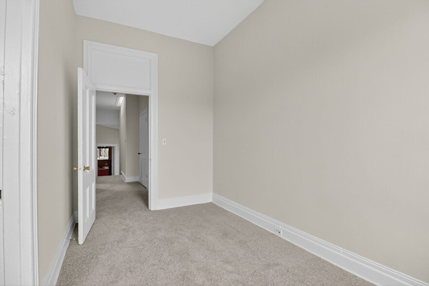 More Photos Of 1404 Madison Ave, Baltimore Apartments For Sale