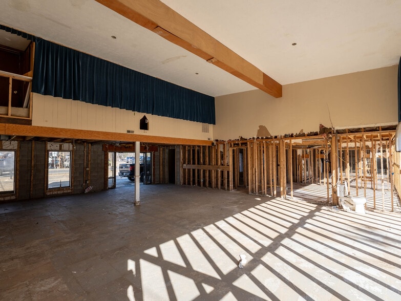 More Photos Of 3264 Broad St, Clyde Office For Sale