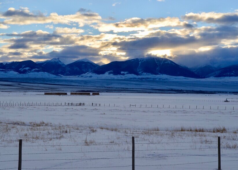 More Photos Of 3750 Pahsimeroi Rd, May Land For Sale