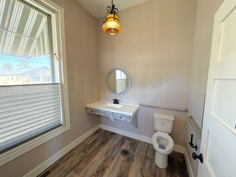 More Photos Of 104 Cedar Ave E, Pillager Storefront For Sale