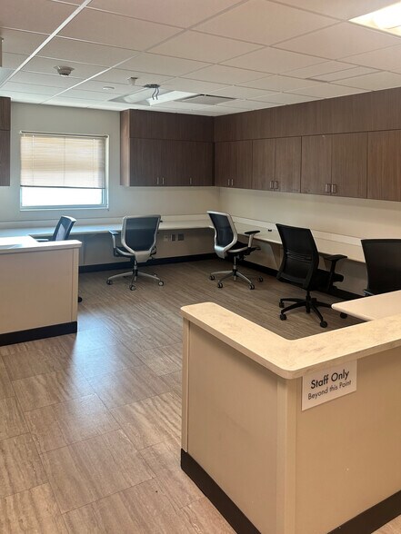 More Photos Of 2741 NE McBaine Dr, Lee's Summit Medical For Lease