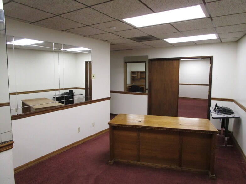 More Photos Of 5053 La Mart Dr, Riverside Medical For Lease