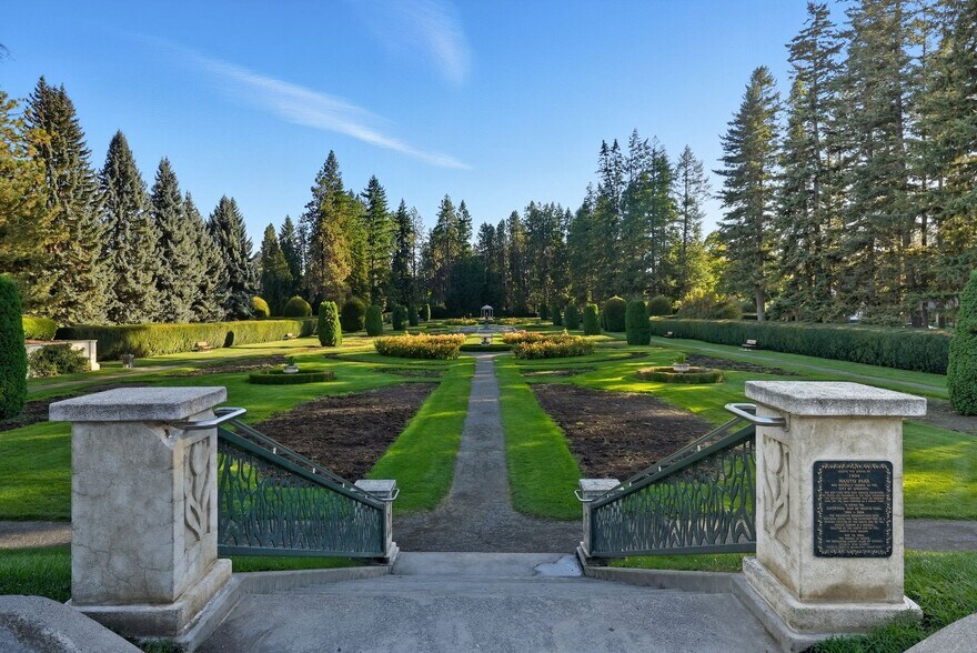 More Photos Of 2009 S Grand Blvd, Spokane Apartments For Sale