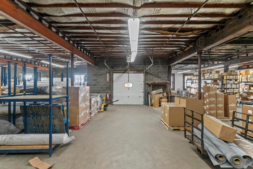 More Photos Of 373 Lexington Ave, New Haven Warehouse For Sale