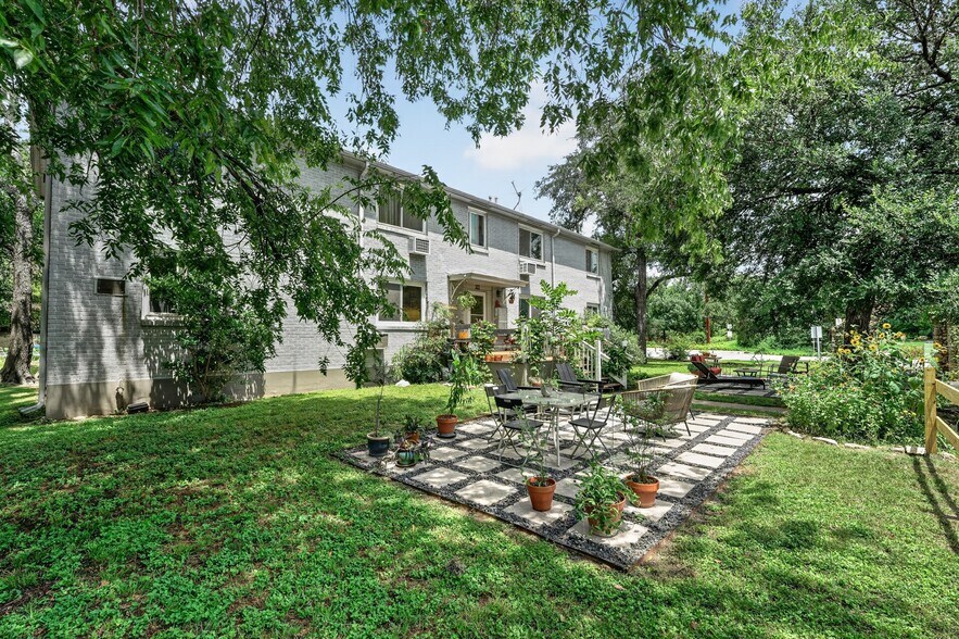 Primary Photo Of 1518 Parkway, Austin Multifamily For Sale