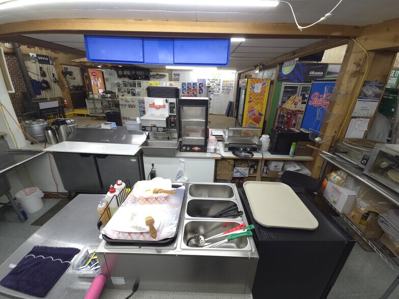 More Photos Of 10543 Old Lake Rd, Lake City Service Station For Sale