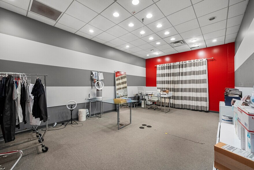 More Photos Of 1631 Gardena Ave, Glendale Industrial For Sale
