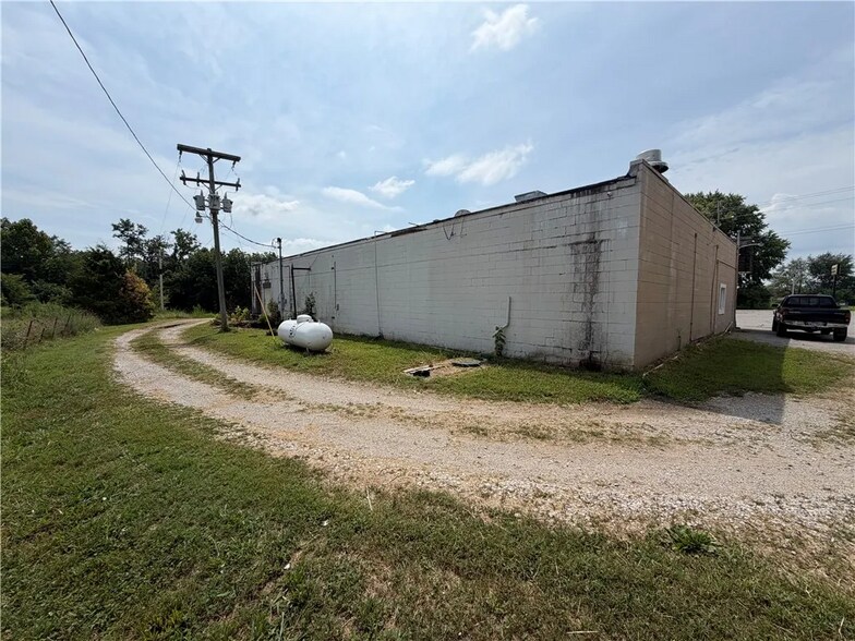 More Photos Of 822 Highway 74, Wesley General Retail For Sale