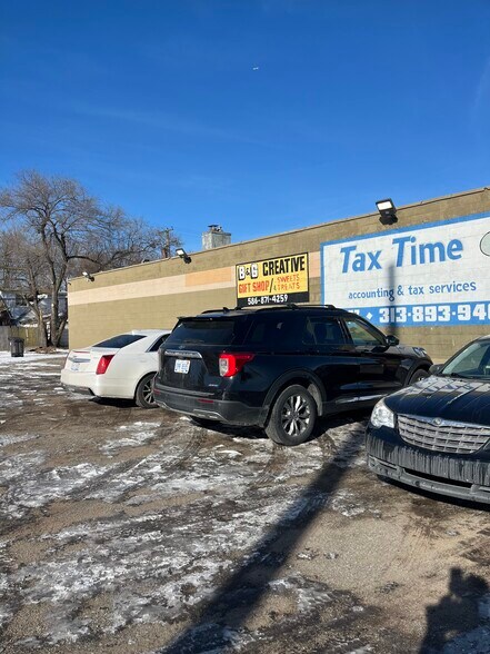 More Photos Of 20477 Van Dyke St, Detroit General Retail For Sale