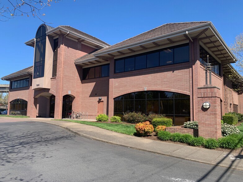 More Photos Of 1255 Lee St SE, Salem Office For Lease