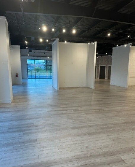 More Photos Of 860 Seven Hills Connector, Acworth Storefront For Lease