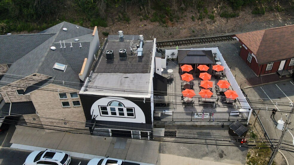 More Photos Of 227 Main St, Butler Restaurant For Sale