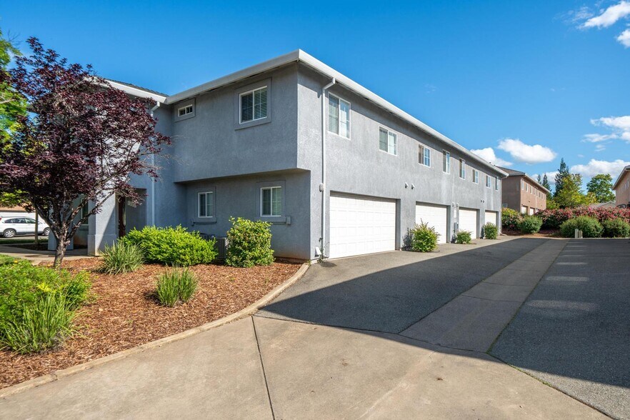 More Photos Of 1281 Heavenly Oak Ln, Redding Multifamily For Sale