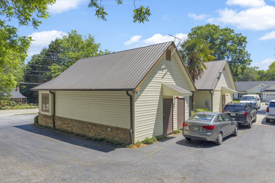 More Photos Of 498 Level Grove Rd, Cornelia Office Residential For Sale